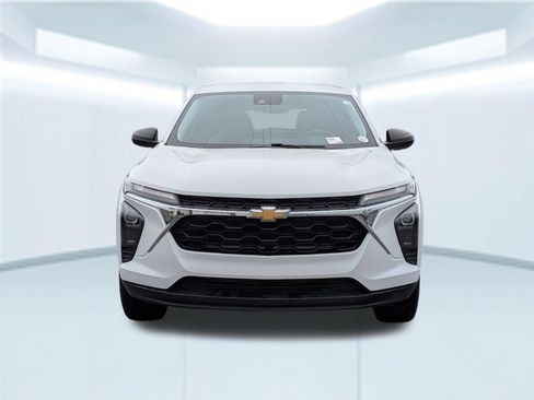 Used 2025 Chevrolet Trax LS FWD image 10