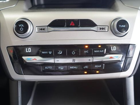 Used 2021 Ford Explorer XLT RWD image 20
