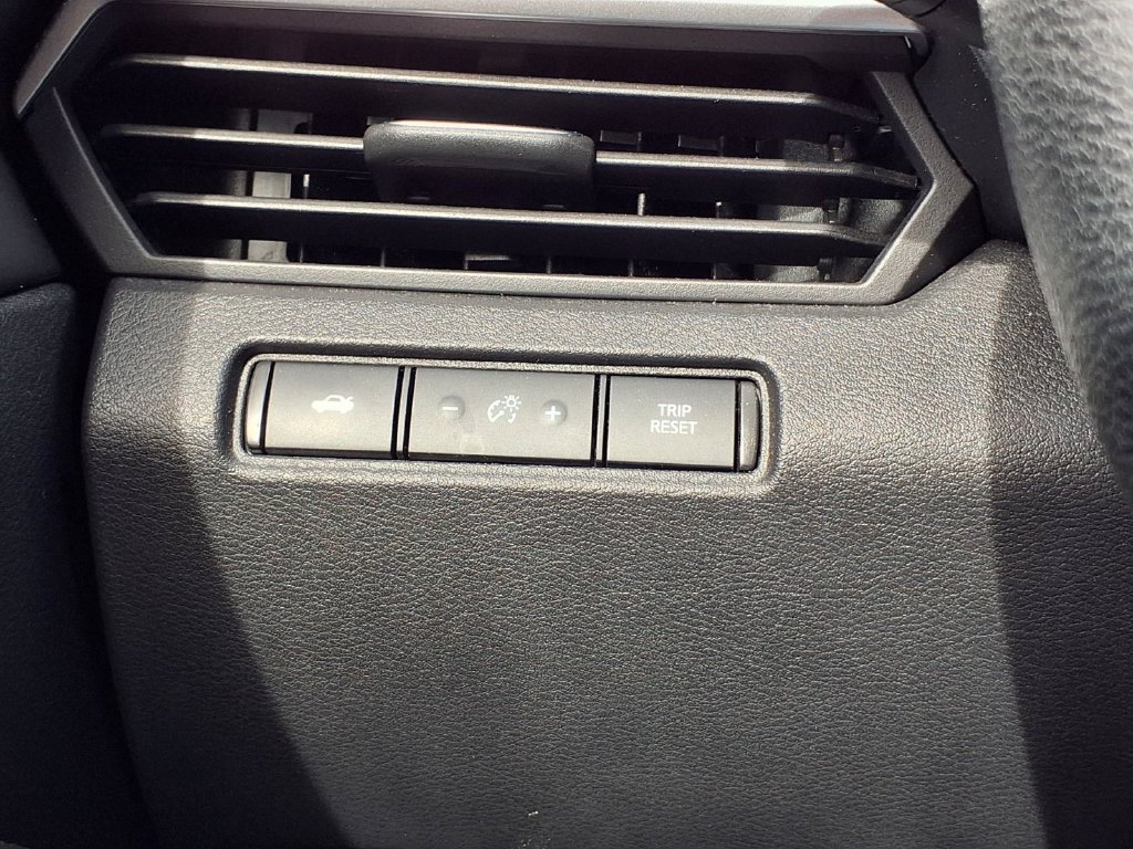 Used 2025 Nissan Altima 2.5 SV FWD image 20