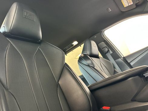 Certified 2025 Lexus TX 500h AWD image 14