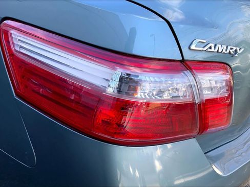 Used 2008 Toyota Camry LE image 28