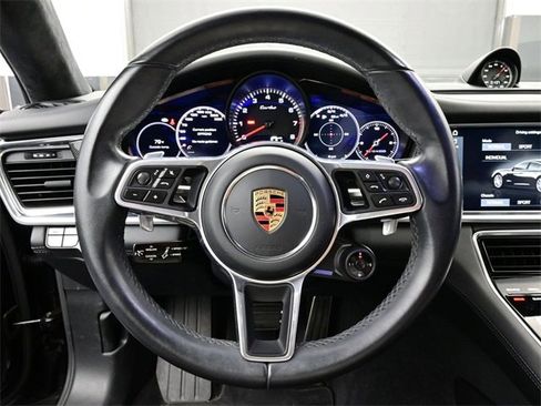 Used 2017 Porsche Panamera Turbo image 8