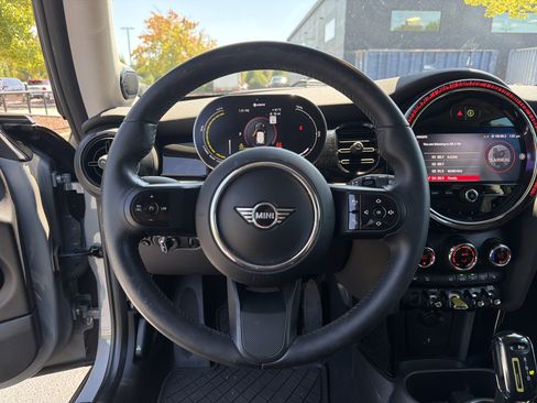 Used 2023 MINI Cooper SE FWD image 16