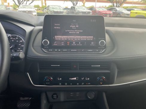 Used 2025 Nissan Rogue SV FWD image 23