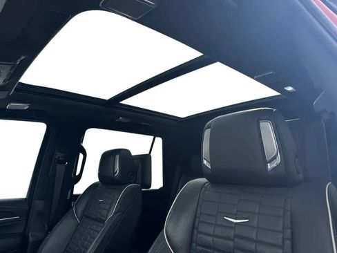 Used 2021 Cadillac Escalade Sport Platinum image 29