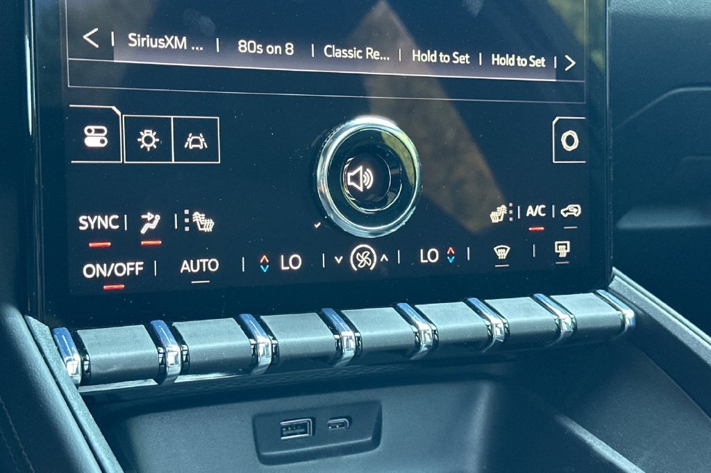 New 2026 GMC Terrain Elevation w/ Elevation Premium Package AWD/4WD image 24