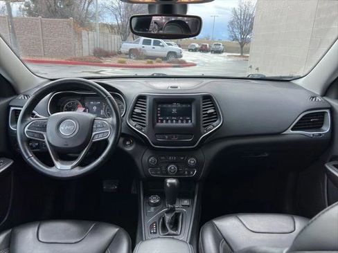 Certified 2019 Jeep Cherokee Latitude Plus w/ Comfort/Convenience Group image 20