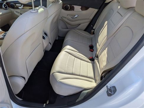 Used 2016 Mercedes-Benz GLC 300 image 27