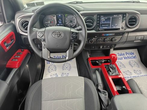 Certified 2021 Toyota Tacoma TRD Off-Road image 21