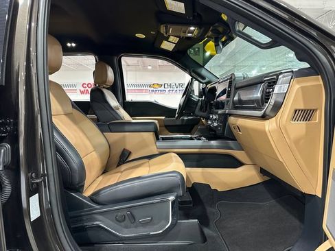 Used 2024 Ford F250 Lariat w/ Lariat Ultimate Package AWD/4WD image 8