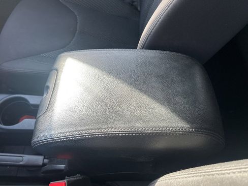 Used 2016 Jeep Wrangler Unlimited Sport image 36