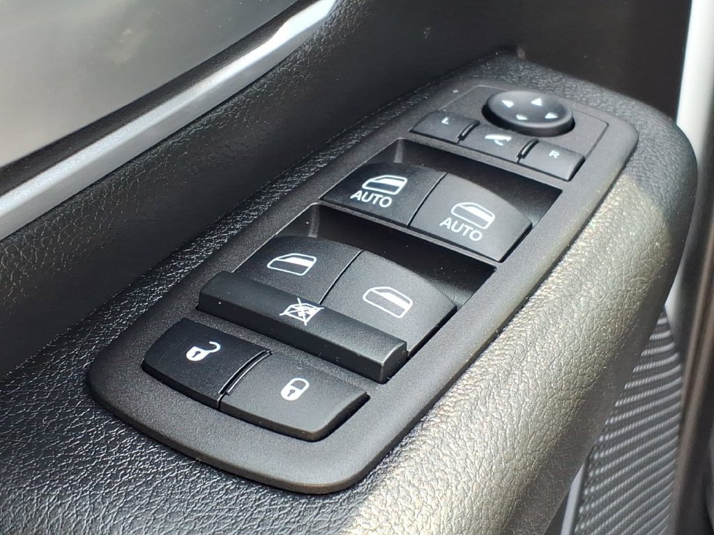 Used 2023 RAM 1500 Big Horn AWD/4WD image 18