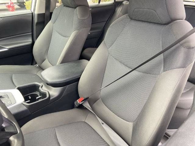 Used 2024 Toyota RAV4 LE AWD/4WD image 13