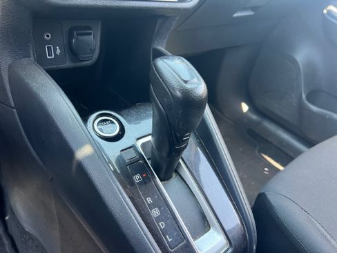 Used 2020 Nissan Versa S FWD image 15