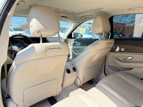 Used 2018 Mercedes-Benz E 400 4MATIC Sedan image 17