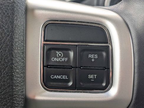 Used 2019 Dodge Journey SE w/ Premium Group FWD image 32