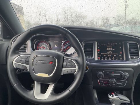 Used 2015 Dodge Charger SXT w/ Driver Confidence Group image 16