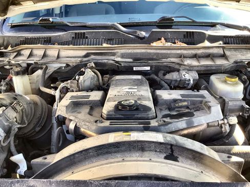 Used 2018 RAM 2500 Tradesman w/ Chrome Appearance Group image 31