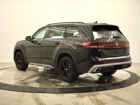 New 2026 Volkswagen Atlas Peak Edition image 5