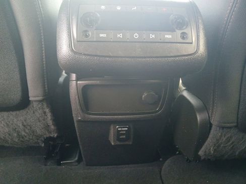 Used 2015 Chevrolet Traverse LT image 11
