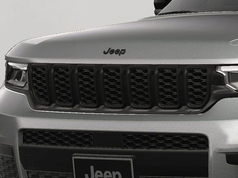 New 2025 Jeep Grand Cherokee L Altitude image 14