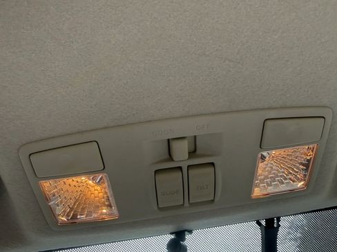 Used 2013 MAZDA MAZDA5 Grand Touring image 25