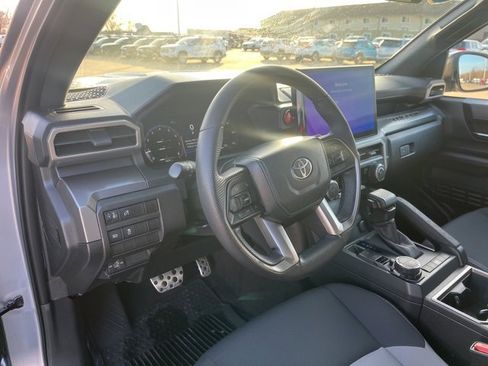Used 2024 Toyota Tacoma TRD Sport image 18