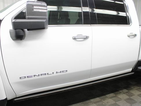 Used 2025 GMC Sierra 2500 Denali image 51