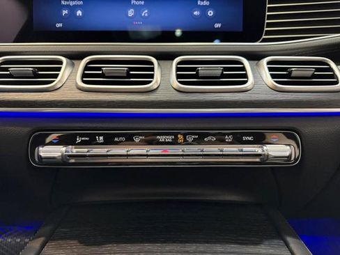 Certified 2025 Mercedes-Benz GLS 450 4MATIC image 12