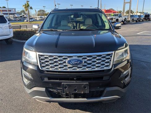 Used 2017 Ford Explorer Platinum image 9