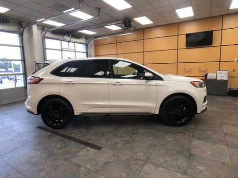 Certified 2022 Ford Edge ST-Line image 8