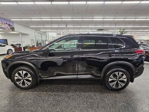 Used 2021 Nissan Rogue SV image 8