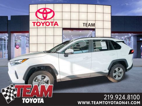 Used 2024 Toyota RAV4 XLE image 1