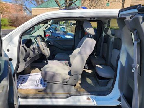 Used 2014 Nissan Frontier S RWD image 16