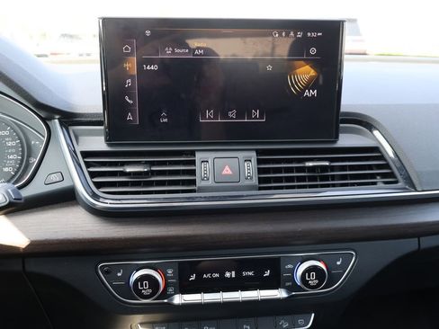 Used 2022 Audi Q5 2.0T Premium w/ Convenience Package image 30