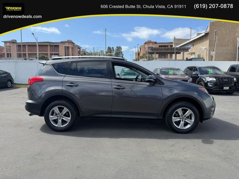 Used 2015 Toyota RAV4 XLE FWD image 4