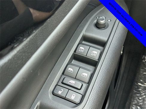 New 2025 Jeep Compass Latitude w/ Sun & Sound Group image 20