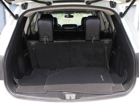 Used 2018 Nissan Pathfinder SL w/ SL Premium Package AWD/4WD image 15