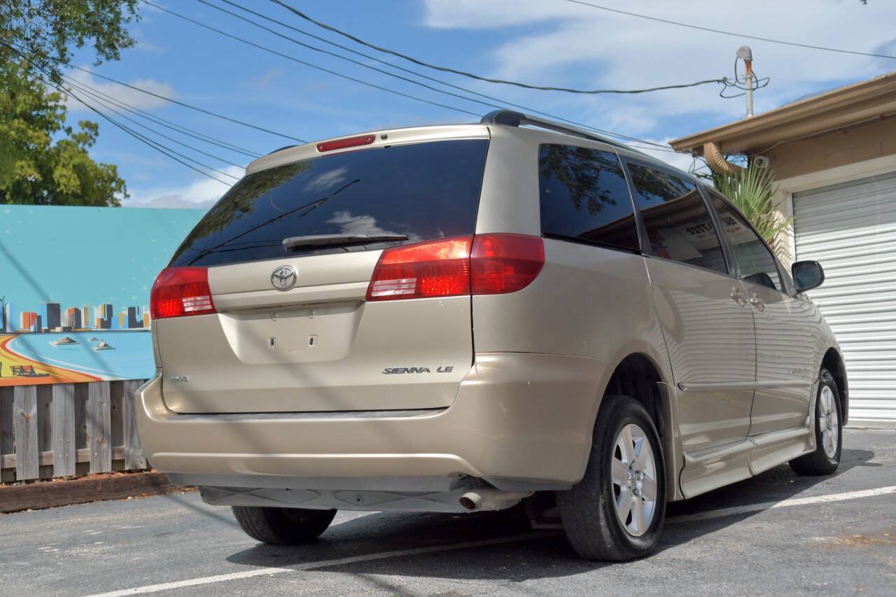 Used 2005 Toyota Sienna LE w/ Assistance Pkg 2 FWD image 30