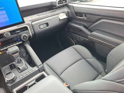 New 2026 Toyota Tacoma Limited AWD/4WD image 11