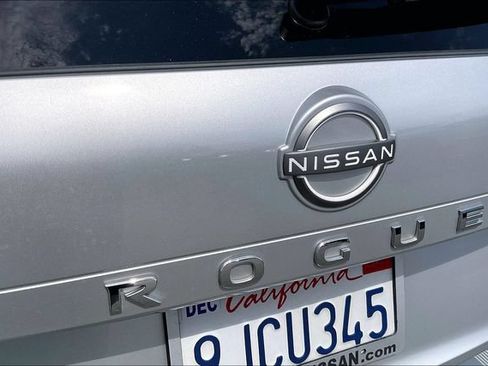 Certified 2023 Nissan Rogue SV w/ SV Premium B Package FWD image 31