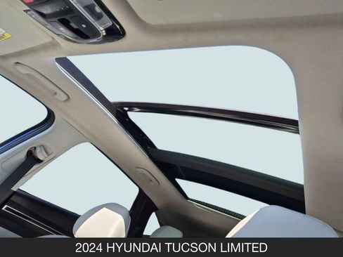 Used 2024 Hyundai Tucson Limited FWD image 16