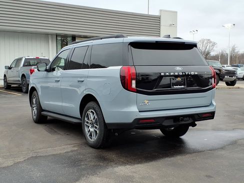 New 2026 Ford Expedition Active image 4