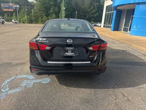 Used 2023 Nissan Altima 2.5 SV AWD/4WD image 9
