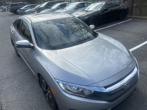 Used 2018 Honda Civic EX-L image 5