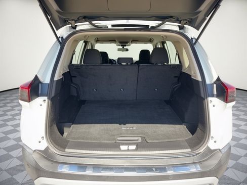 Used 2023 Nissan Rogue SV FWD image 28