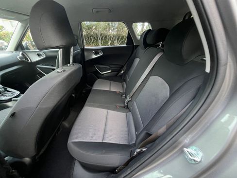 Used 2025 Kia Soul LX w/ LX Technology Package image 23