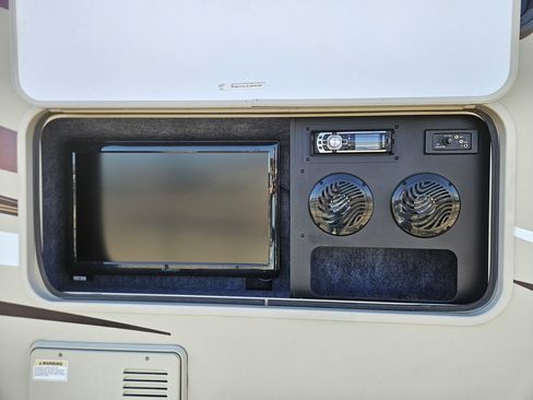 Used 2015 Mercedes-Benz Sprinter 3500 image 7