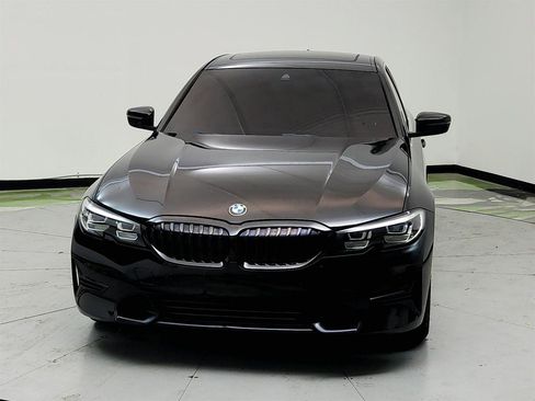 Used 2019 BMW 330i Sedan w/ Driving Assistance Package RWD image 2