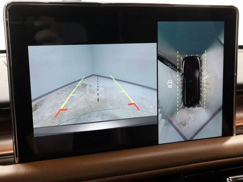 Used 2020 Lincoln Aviator Reserve w/ Equipment Group 201A image 2